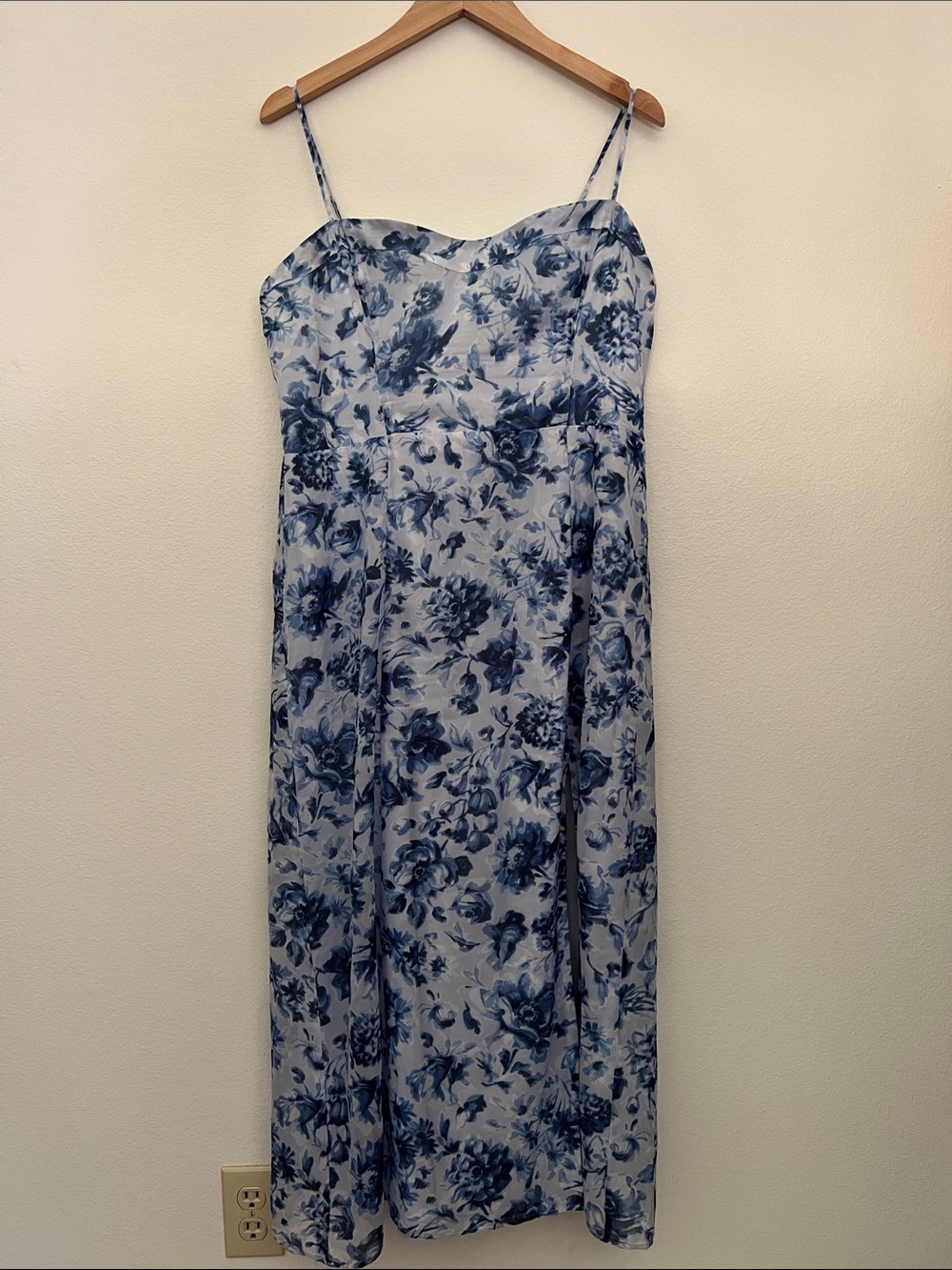 Abercrombie & Fitch Blue Floral Spaghetti-Strap Midi